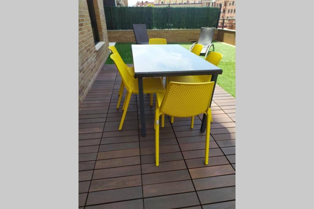 Ferienwohnung La Terraza De La Florida Terraza 225 M2 Oviédo Exterior foto